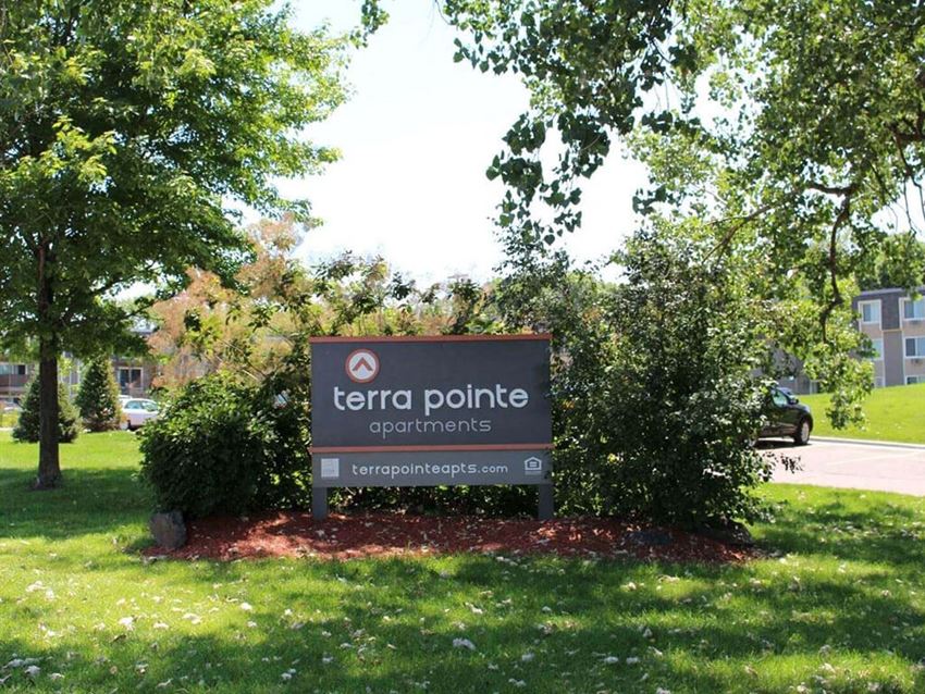Terra pointe apartments entrance at Terra Pointe Apartments, Minnesota - Photo Gallery 1