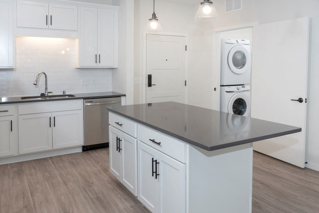 Granite Countertops  at Shady Oak Crossing, Minnesota, 55343