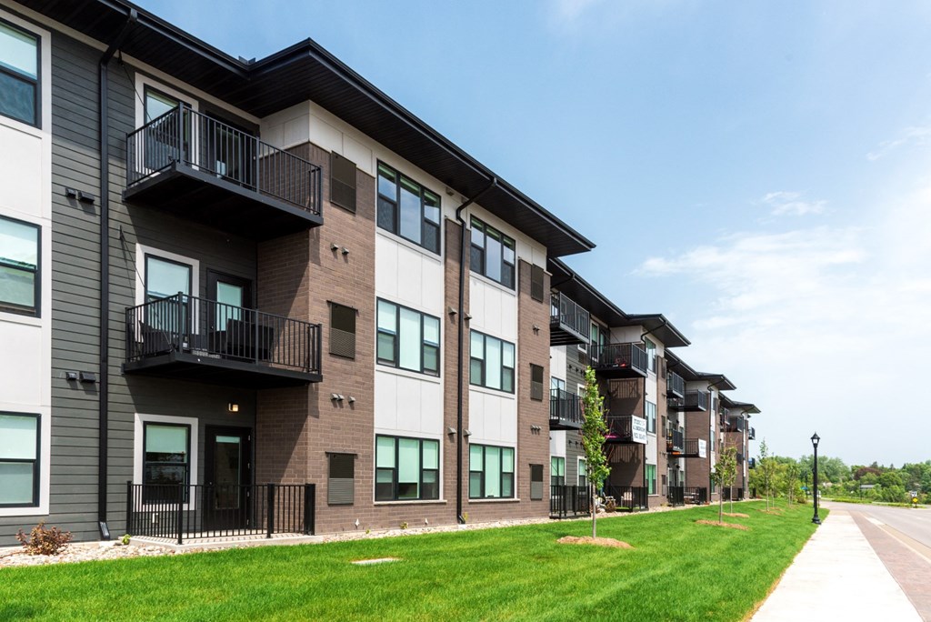 Shady Oak Crossing Apartments, 4312 Shady Oak Road, MN