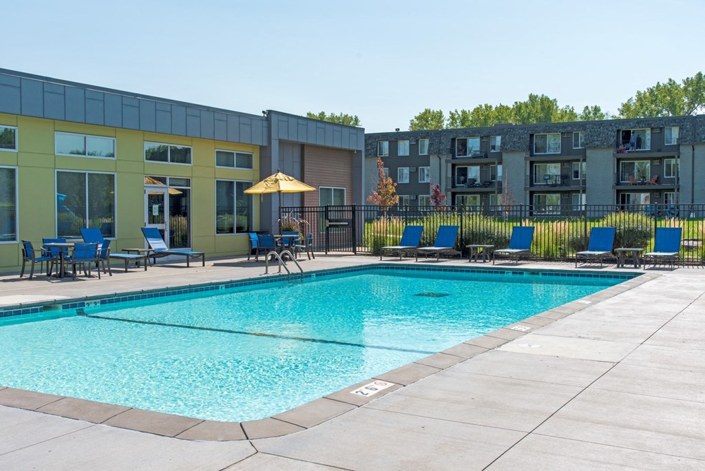 Swimming pool area at Shorview Grand cheap apartments in Shoreview MN