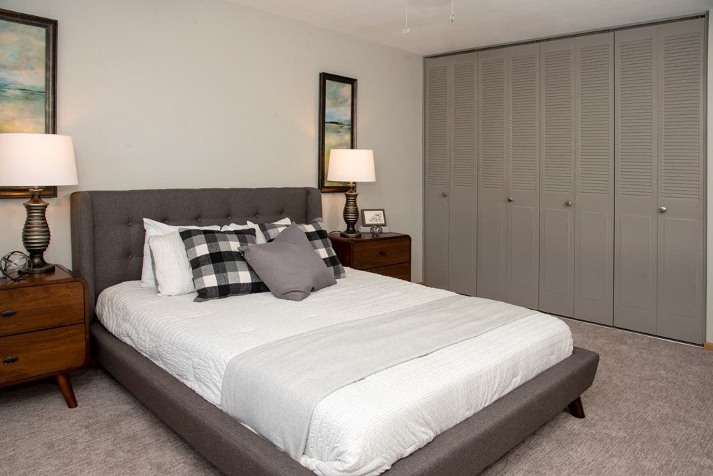 tons of closet space in bedroom