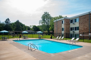 10760 6th Street NE 1-2 Beds Apartment for Rent - Photo Gallery 5