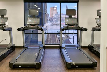 253 Kellogg Blvd W Studio-2 Beds Apartment for Rent - Photo Gallery 5