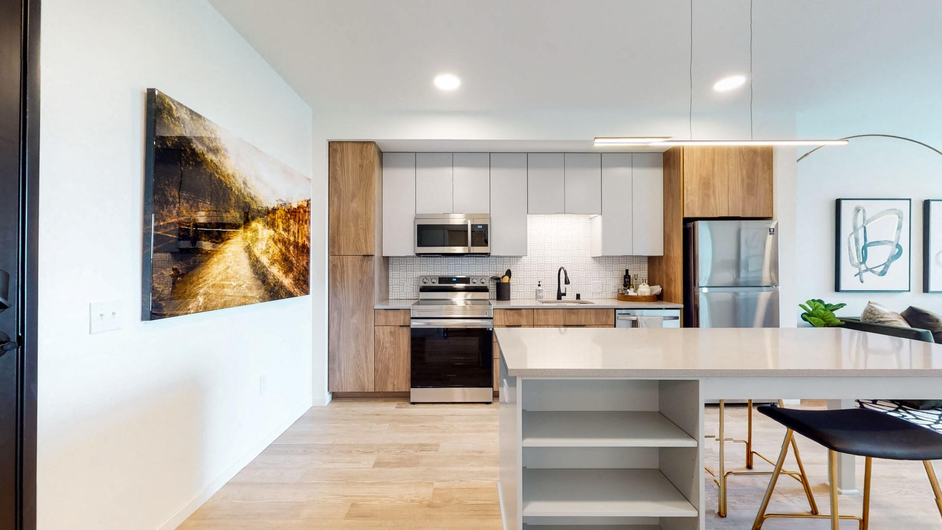 Kitchen And Dining at The Mason, St. Paul, 55114