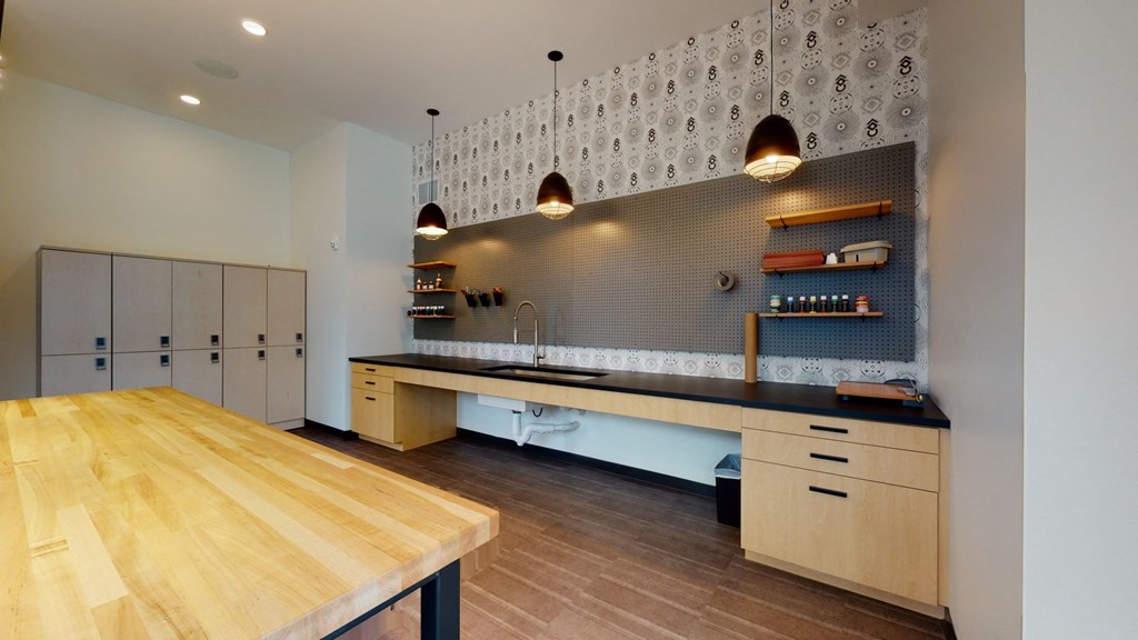 Fully Equipped Eat-In Kitchen at The Mason, Minnesota