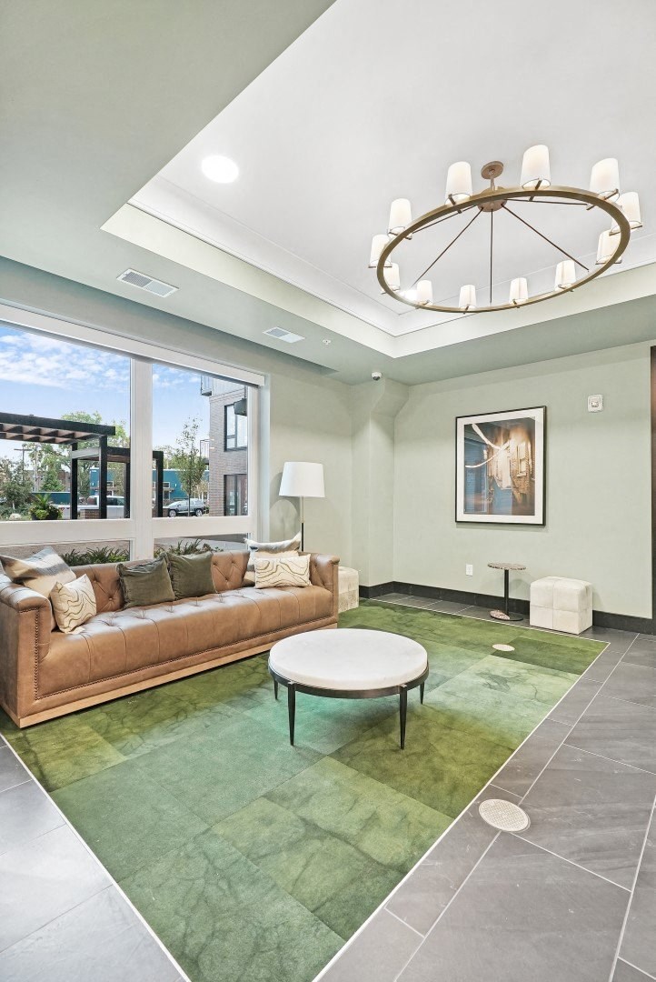 the preserve at ballantyne commons community living room