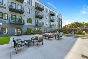 the reserve at bucklin hill leasing office patio