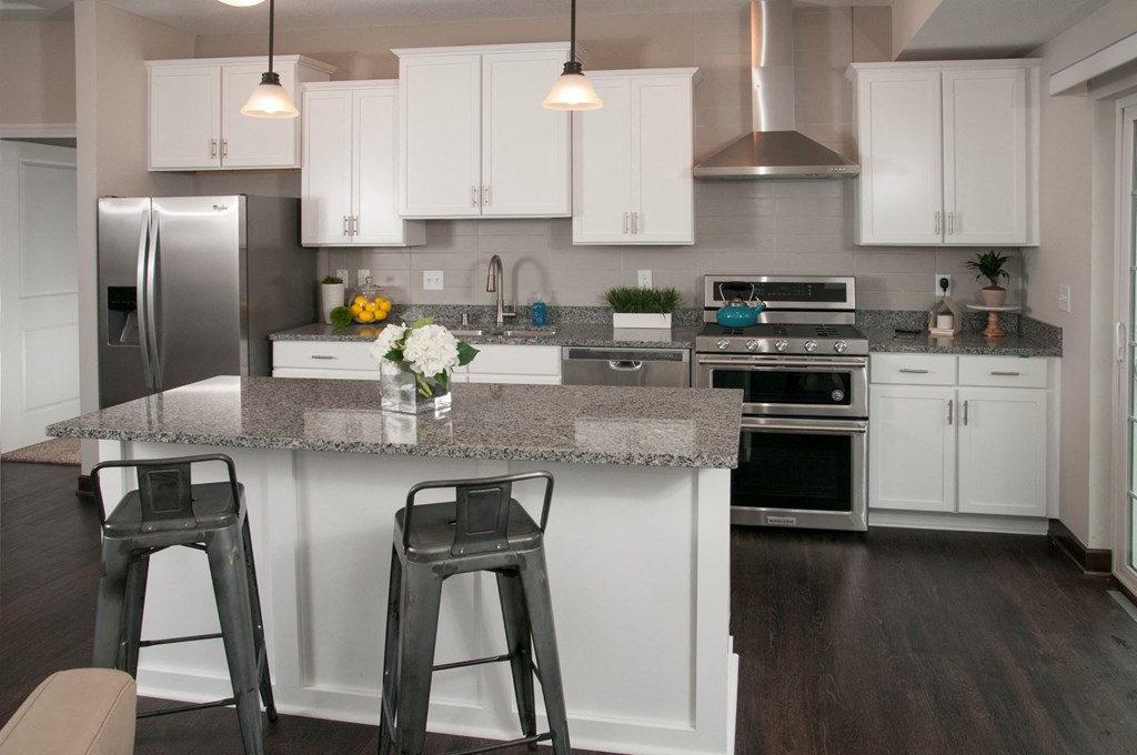 Eat-in Kitchen Design at Victoria Flats, Minnesota, 55386