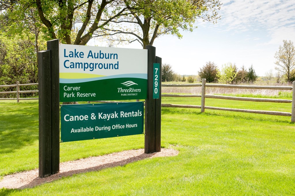 Apartments Near Stieger Lake at Victoria Flats, Minnesota