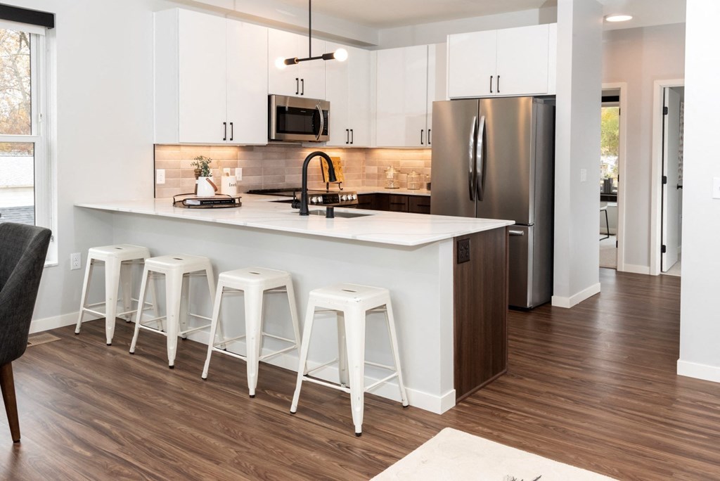 Breakfast at Volo at Texa Tonka Apartments , Minnesota