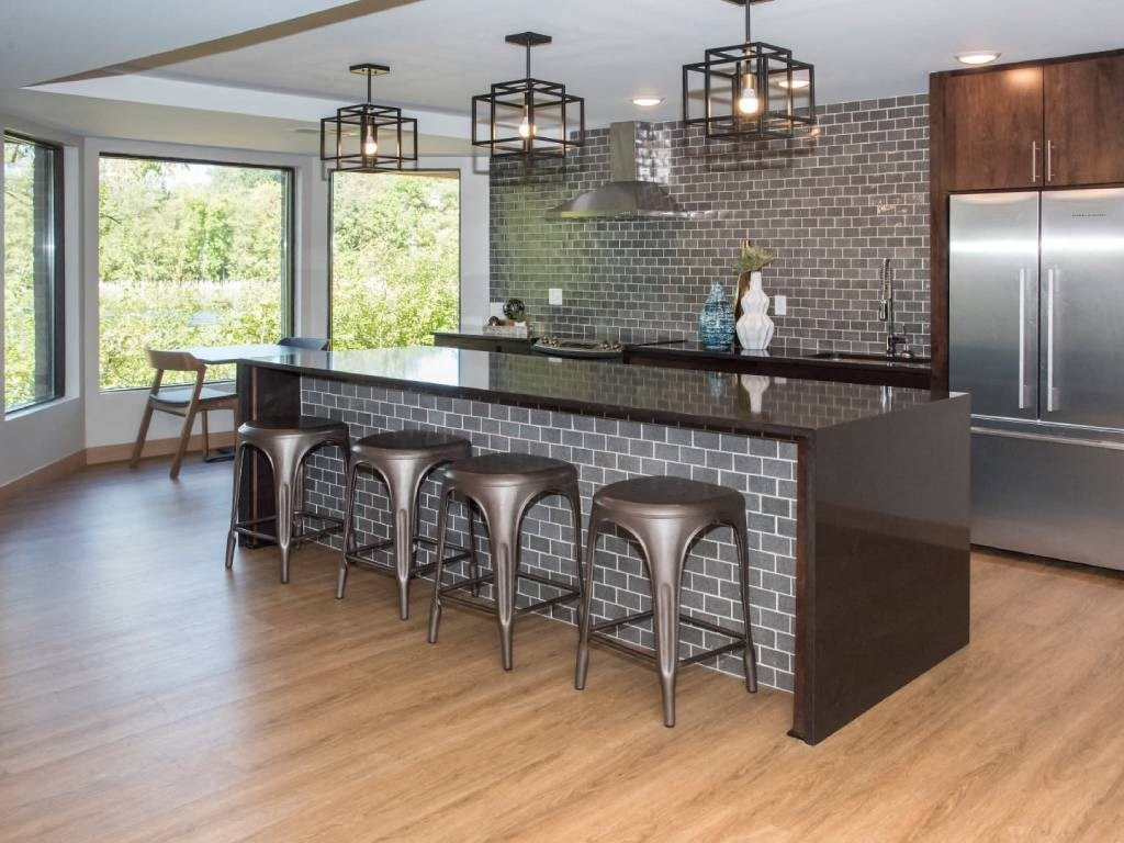 Friendly Environment at Aspenwoods Apartments, Eagan