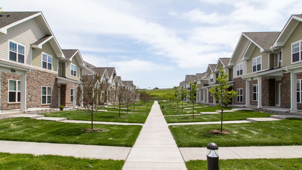 Walking Path at The Edison at Rice Creek I and II, Shoreview Minnesota