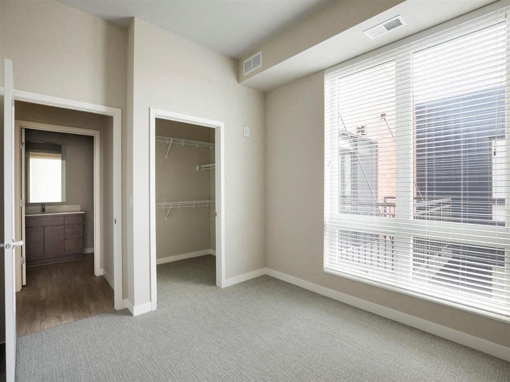 Window coverings at The M on Hennepin, Minneapolis, MN