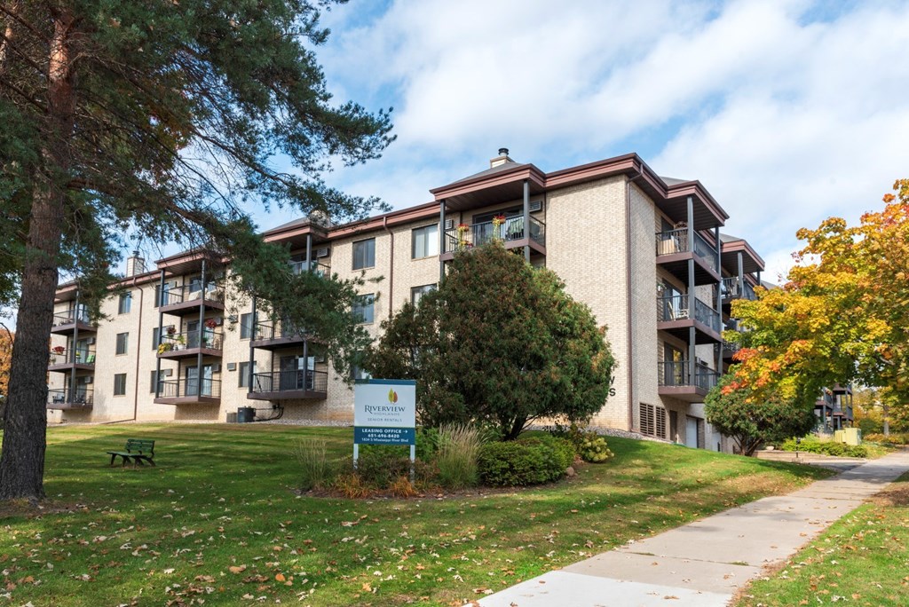 beautiful location overlooking the Mississippi River in St Paul Paul