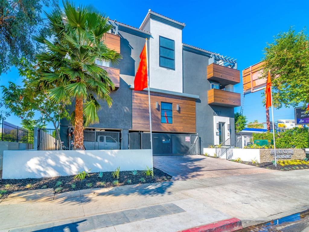the building in which the apartment is located at Warner Center Townhomes, Canoga Park California