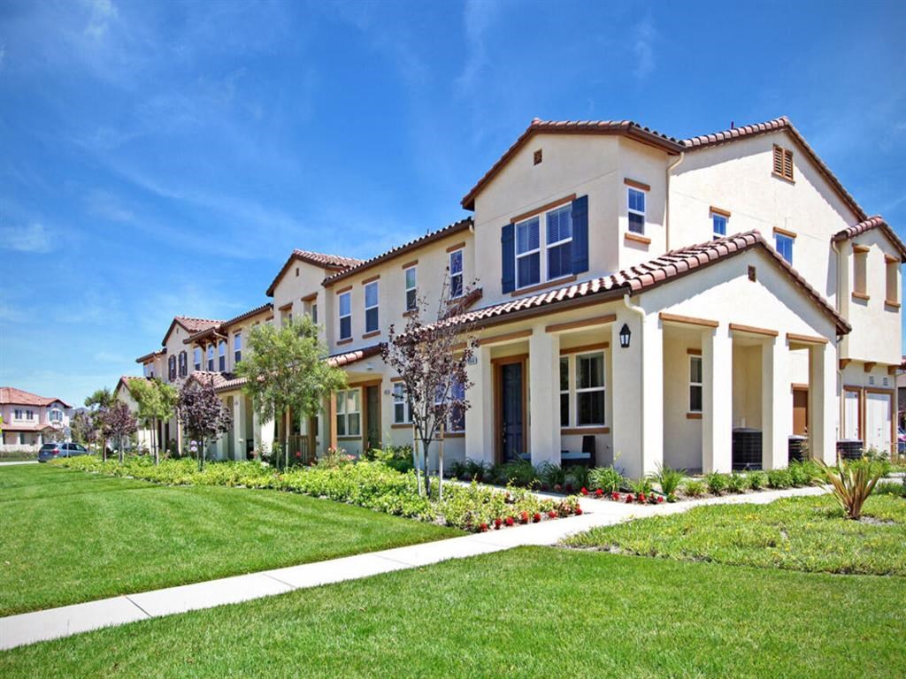The Vines At Riverpark Apartments, 3040 N. Oxnard Blvd., Oxnard, CA
