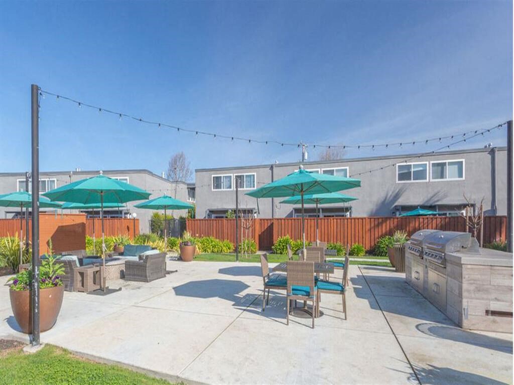 Grill Station at The Preston at Hillsdale, San Mateo, CA, 94403