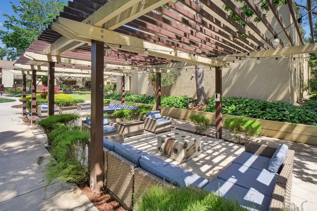 Outdoor at Summerwood Apartments, Santa Clara, CA