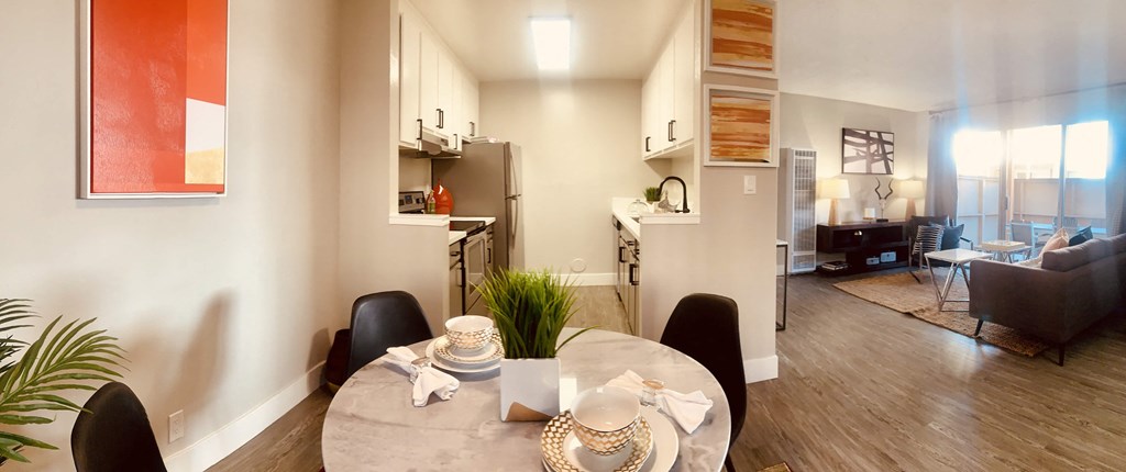dining room at Parc Medallion Apartments, Union City, 94587