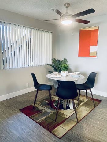 dining room at Parc Medallion Apartments, Union City, CA