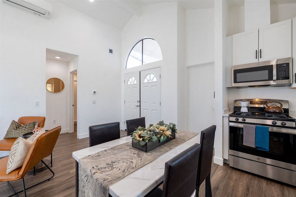 Eat In Kitchen at Diablo Vista, California, 94551