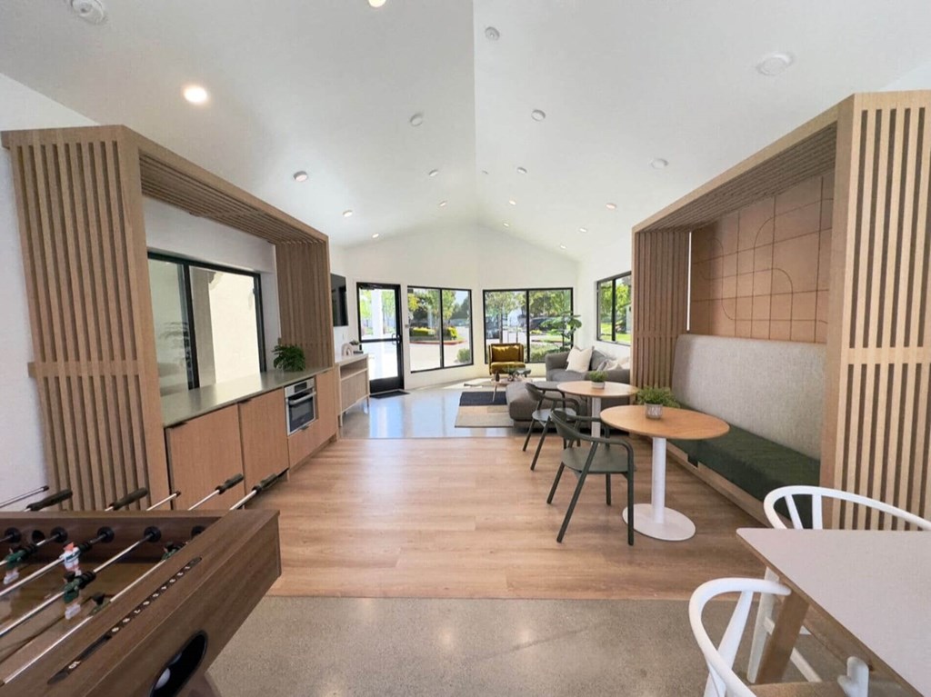 Shuffleboard With Lounge at Diablo Vista, California