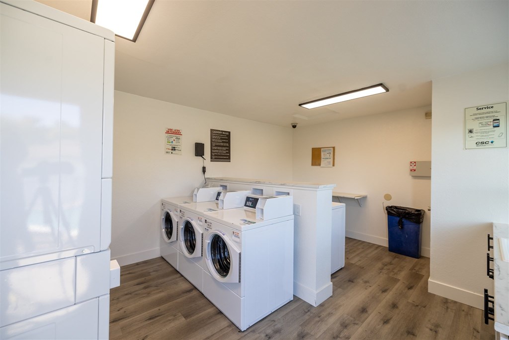 Laundry Room at Summerhill Place Apartments, Union City, CA 94587