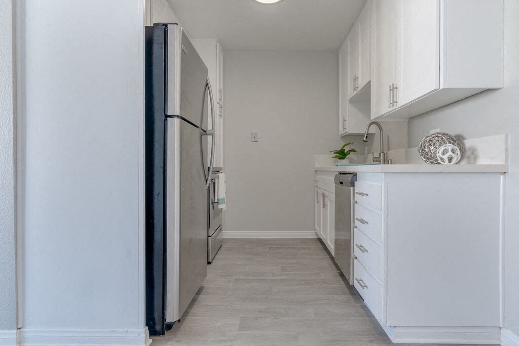 Well Equipped Kitchen at Citra Apartments LLC, California, 92107