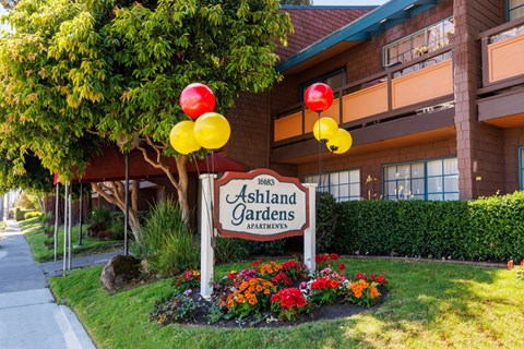 the building in which the hotel is located