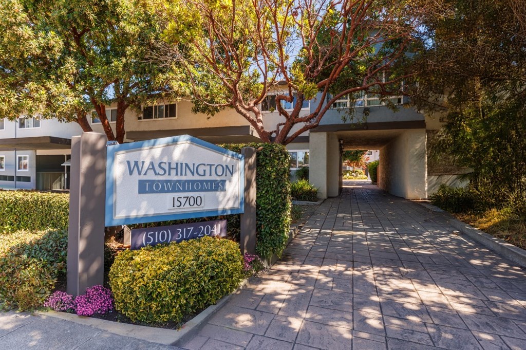 the building in which the hotel is located