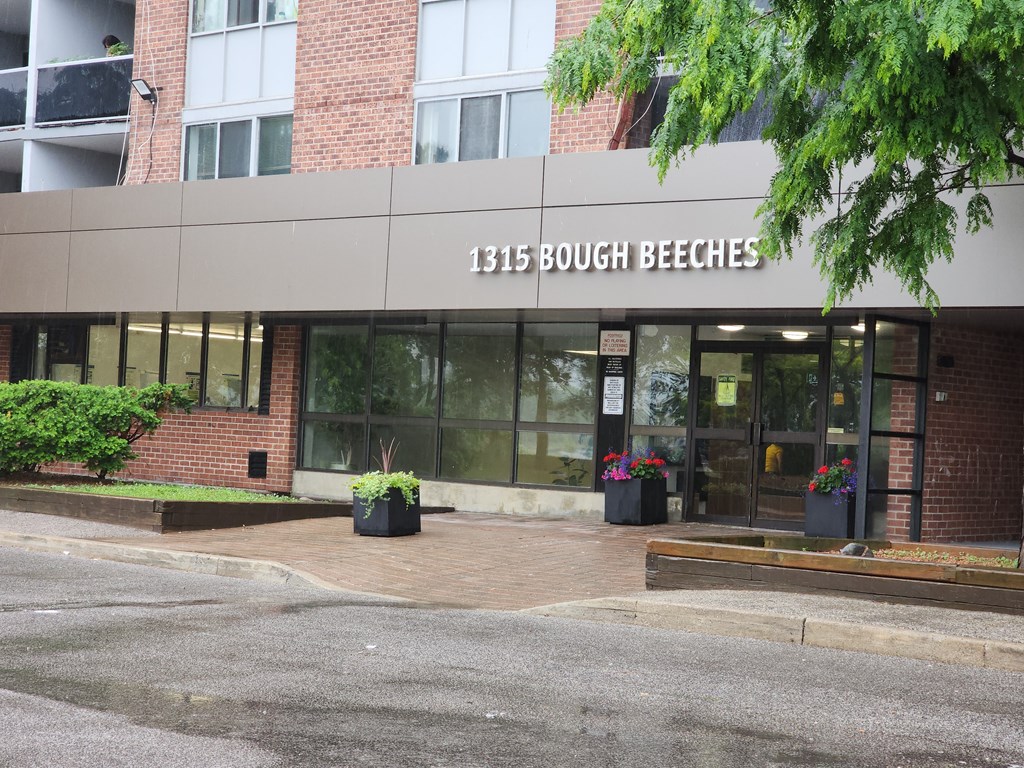 1315 Bough Beeches front entrance