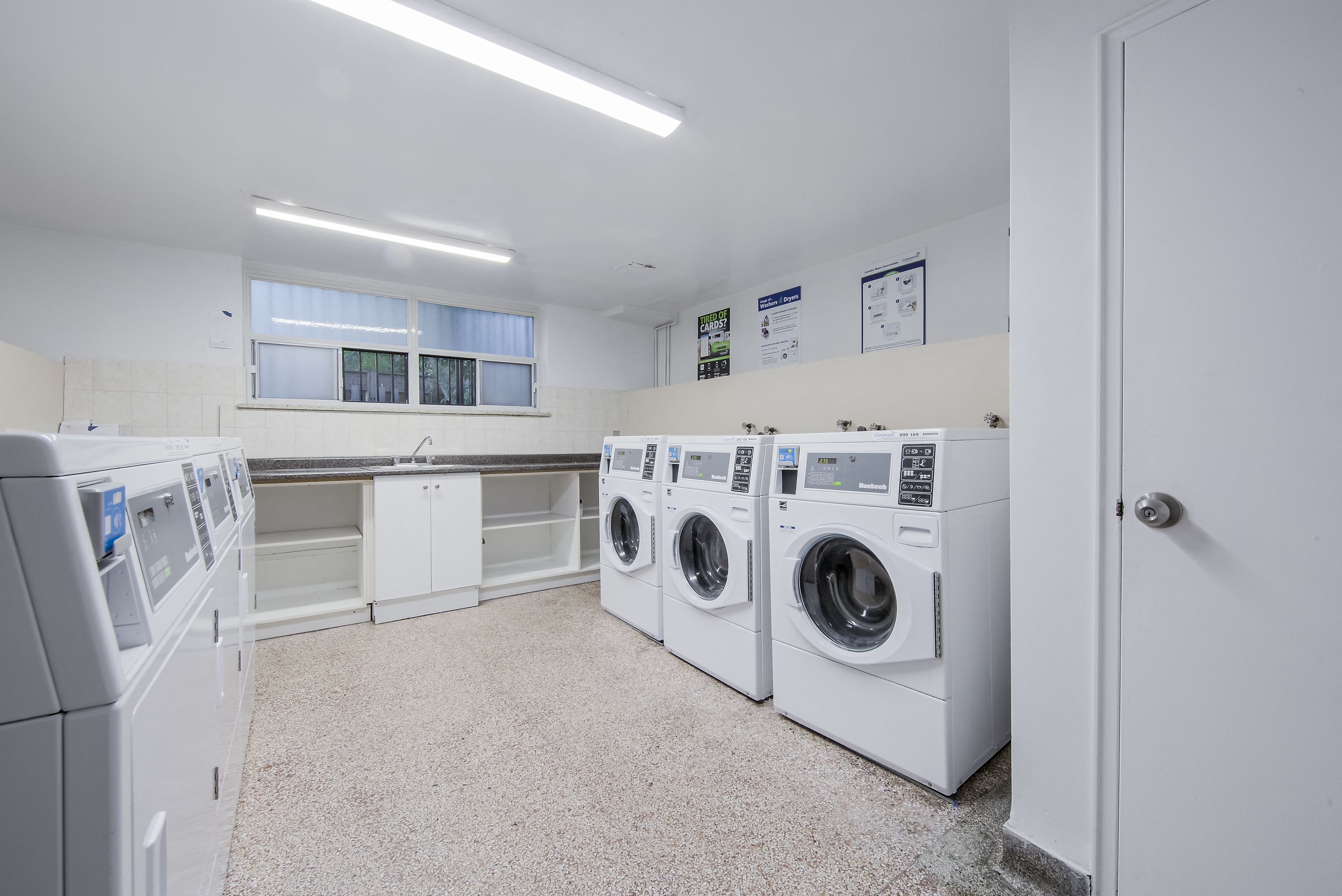 studio apartment - 267 St. George Street, Toronto - unit 1005 4