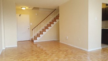 601 Finch Ave. West 1-3 Beds Apartment for Rent - Photo Gallery 4