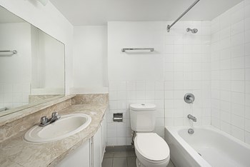 Unit Interior - Photo Gallery 6