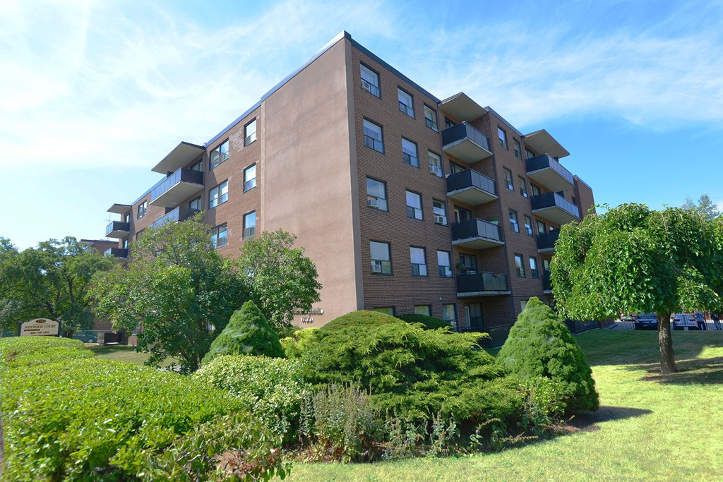 1700 Victoria Park Avenue