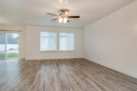 117 N Lasalle Dr 4 Beds Apartment for Rent
