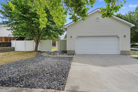 576 W 500 N 5 Beds Apartment for Rent