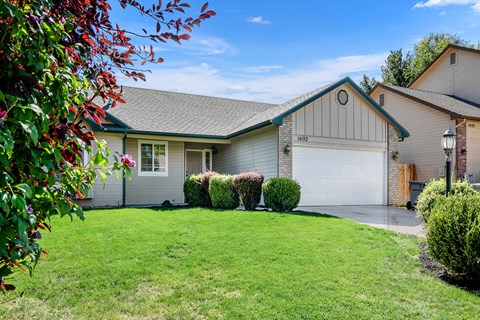 14192 W Chadford Dr 5 Beds Apartment for Rent