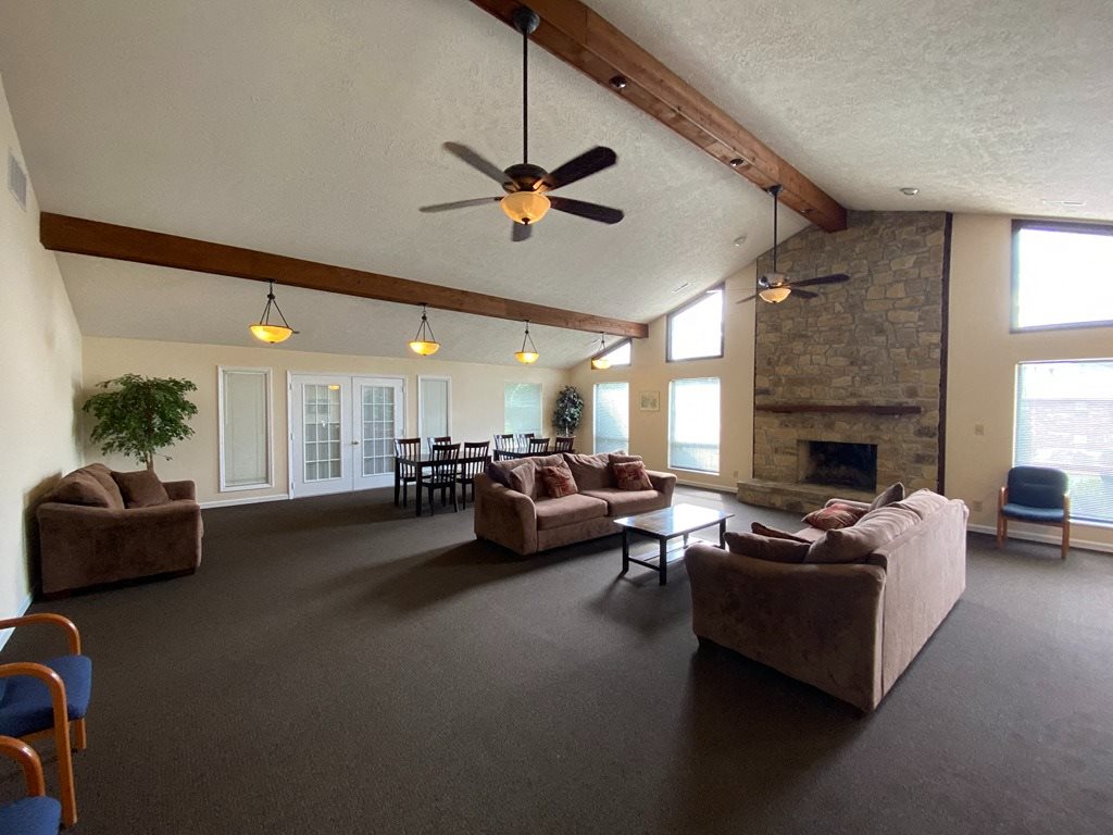 Summit Pointe Apartments