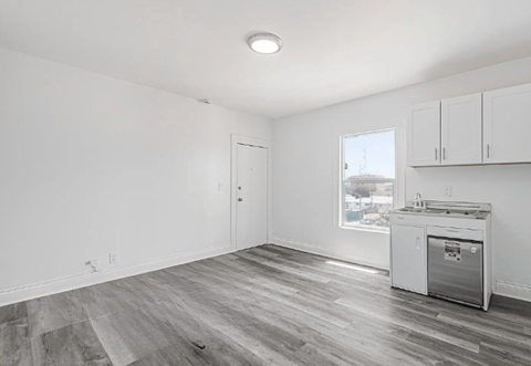 805 S Centre St Studio-1 Apartment for Rent