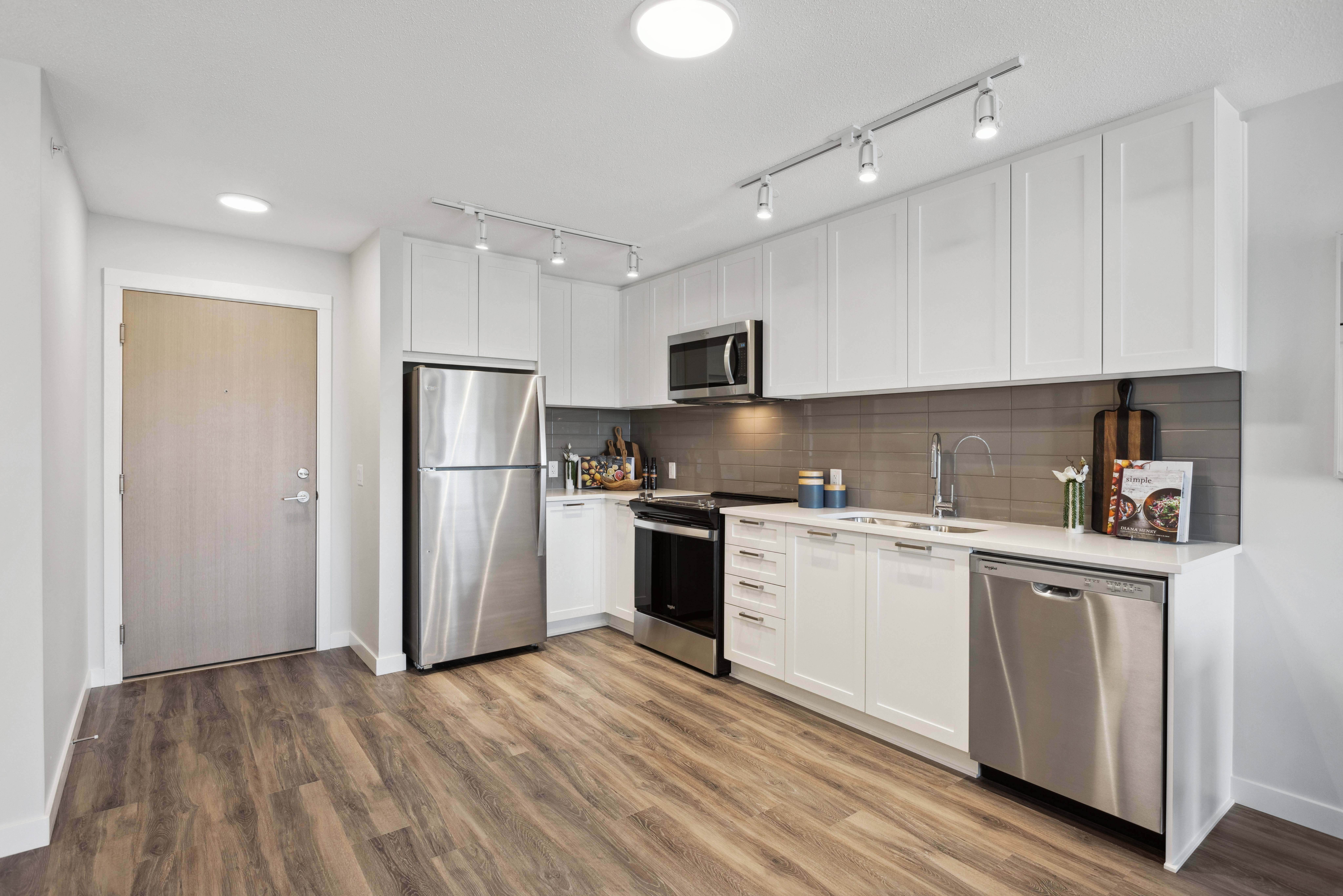 3 bedroom apartment - Crestwood Apartments, Maple Ridge - unit 311 1