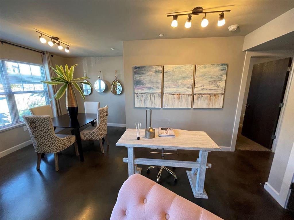 Office Chair at Palisades at Pleasant Crossing, Rogers, AR