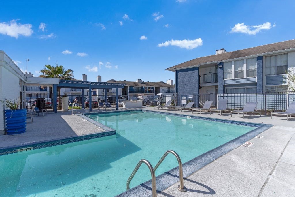 Resort Style Pool at Latitude 2976, Texas, 77042