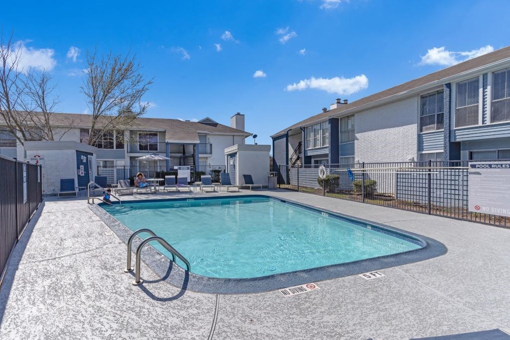 swimming pool at Latitude 2976, Texas