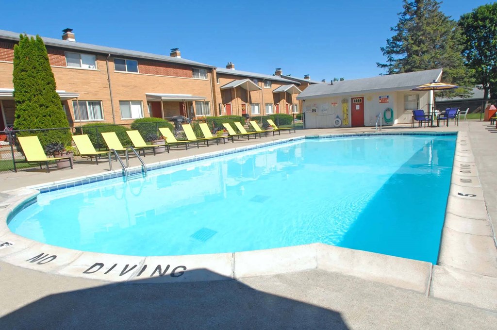 Swimming Pool and Sun Deck