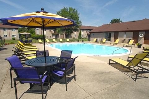Swimming Pool and Sun Deck Swimming Pool and Sun Deck