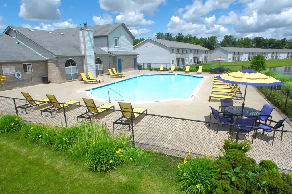 Swimming Pool and Sun Deck