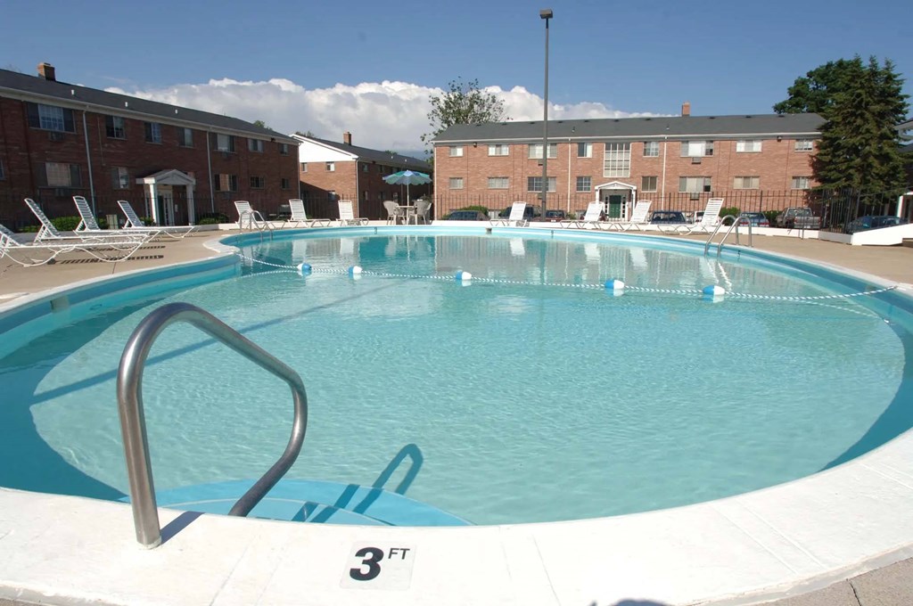 Swimming Pool and Sun Deck