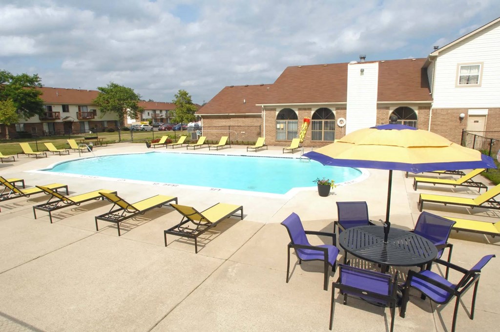 Swimming Pool and Sun Deck