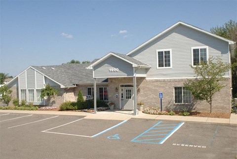 1950 Oakbrooke Dr 1-3 Beds Apartment for Rent - Photo Gallery 67